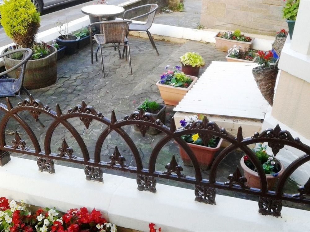 Bed and Breakfast The Castleton Blackpool Exterior foto