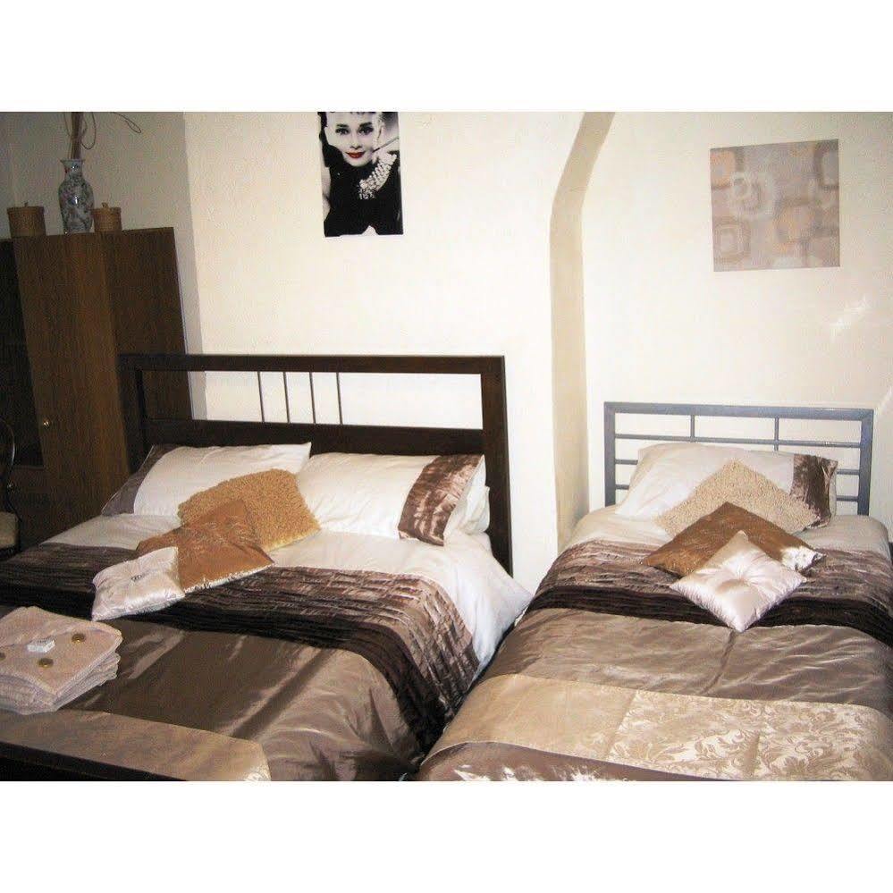 Bed and Breakfast The Castleton Blackpool Exterior foto
